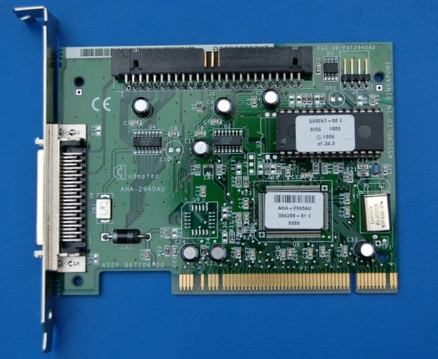 Adaptec AHA-2940AU Ultra SCSI PCI 20Mbps Half-Height Storage Controller