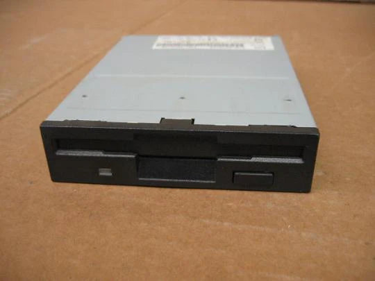 Sony MPF 82E-U5 - Floppy disk drive - USB