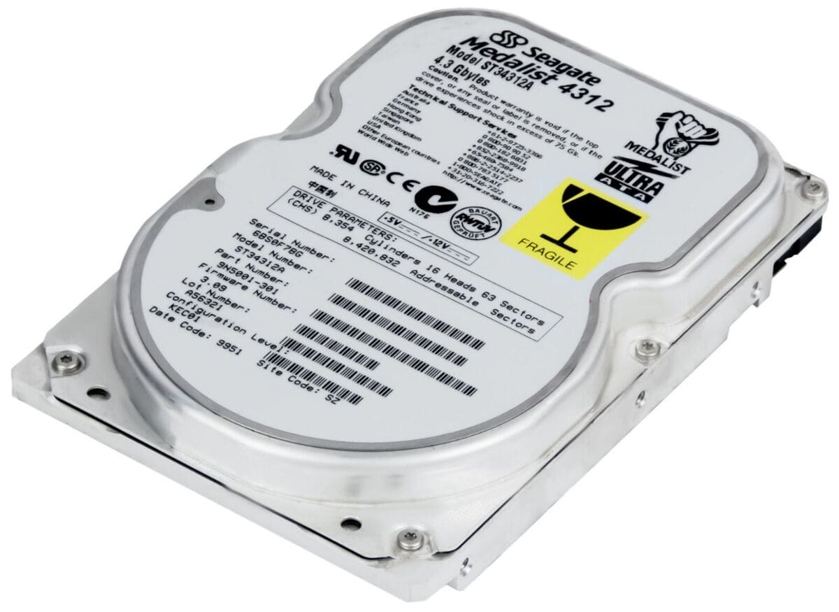 Seagate ST34312A 4.3GB IDE 5400 RPM. 3.5